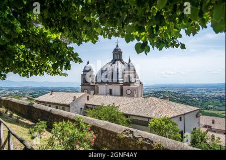 Basilika Santa Margherita in Montefiascone, hat eine der größten Kuppeln in Italien (27 m Durchmesser) Stockfoto