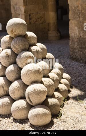 Steinkanonenkugeln Stockfoto