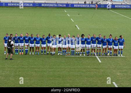 Parma, Italien. September 2021. ITALIEN STELLT SICH während der Rugby-Frauen-WM 2022 Qualifikationsspositionen auf - Italien gegen Spanien, Weltmeisterschaft in Parma, Italien, September 25 2021 Quelle: Independent Photo Agency/Alamy Live News Stockfoto