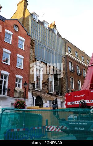 Queen Anne Street, London. 1774 Townhouse Building Einsturz und Abriss. Stockfoto