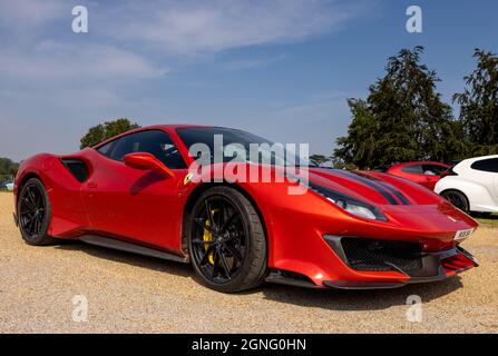 Der Ferrari 488 Pista’RUS 5A’ wird am 5. September 2021 beim Concours d’Elegance im Blenheim Palace ausgestellt Stockfoto