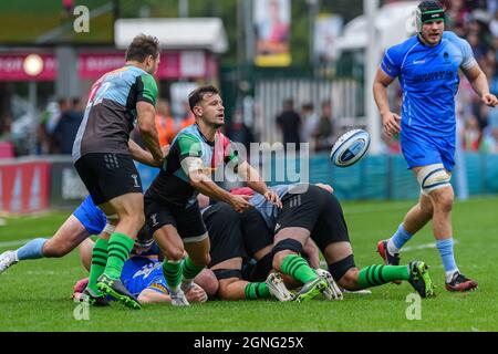LONDON, GROSSBRITANNIEN. September 2021. Danny Care of Harlequins in Aktion während der Gallagher Premiership Rugby Runde 2 Match zwischen Harlequins vs Worcester Warriors im Stoop Stadium am Samstag, 25. September 2021. LONDON, ENGLAND. Kredit: Taka G Wu/Alamy Live Nachrichten Stockfoto