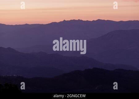 Serra do Soajo oder das Soajo-Gebirge, eine der Gebirgsketten, die zum Nationalpark Peneda-Gerês im Norden Portugals gehören. Stockfoto