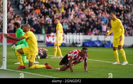 Ethan Pinnock von Brentford feiert das erste Tor während des Spiels der Premier League im Brentford Community Stadium, London. Bilddatum: Samstag, 25. September 2021. Stockfoto