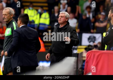 Vicarge Road, Watford, Herts, Großbritannien. September 2021. Premier League Football, Watford versus Newcastle; Newcastle United Manager Steve Bruce Credit: Action Plus Sports/Alamy Live News Stockfoto