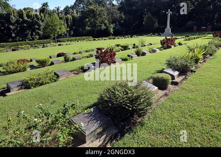 Dhaka, Bangladesch. September 2021. CHITTAGONG, BANGLADESCH - 07. SEPTEMBER: Der Chittagong-Kriegsfriedhof ist ein Friedhof von Märtyrern am 07. September 2021 in Chittagong, Bangladesch. Der Commonwealth-Friedhof wurde in Erinnerung an die Soldaten, die in der Schlacht während des Zweiten Weltkriegs gestorben gebaut, Es enthält die Gräber von 755 Soldaten der alliierten Truppen, die ihr Leben auf der indo-birmanischen Front während des Zweiten Weltkriegs legte Die meisten der dort bestatteten Soldaten kamen aus Australien, Großbritannien, Kanada, Ost- und Westafrika, Britisch-Indien und Neuseeland. ( Credit: SIPA USA/Alamy Live News Stockfoto