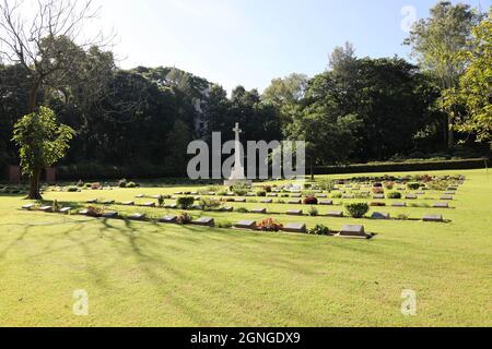 Dhaka, Bangladesch. September 2021. CHITTAGONG, BANGLADESCH - 07. SEPTEMBER: Der Chittagong-Kriegsfriedhof ist ein Friedhof von Märtyrern am 07. September 2021 in Chittagong, Bangladesch. Der Commonwealth-Friedhof wurde in Erinnerung an die Soldaten, die in der Schlacht während des Zweiten Weltkriegs gestorben gebaut, Es enthält die Gräber von 755 Soldaten der alliierten Truppen, die ihr Leben auf der indo-birmanischen Front während des Zweiten Weltkriegs legte Die meisten der dort bestatteten Soldaten kamen aus Australien, Großbritannien, Kanada, Ost- und Westafrika, Britisch-Indien und Neuseeland. ( Credit: SIPA USA/Alamy Live News Stockfoto