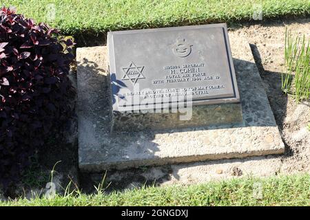 Dhaka, Bangladesch. September 2021. CHITTAGONG, BANGLADESCH - 07. SEPTEMBER: Der Chittagong-Kriegsfriedhof ist ein Friedhof von Märtyrern am 07. September 2021 in Chittagong, Bangladesch. Der Commonwealth-Friedhof wurde in Erinnerung an die Soldaten, die in der Schlacht während des Zweiten Weltkriegs gestorben gebaut, Es enthält die Gräber von 755 Soldaten der alliierten Truppen, die ihr Leben auf der indo-birmanischen Front während des Zweiten Weltkriegs legte Die meisten der dort bestatteten Soldaten kamen aus Australien, Großbritannien, Kanada, Ost- und Westafrika, Britisch-Indien und Neuseeland. ( Credit: SIPA USA/Alamy Live News Stockfoto