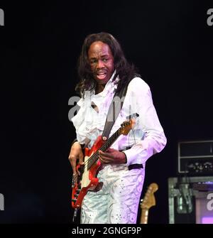 24. September 2021, Portsmouth, Virginia, USA: EARTH WIND & FIRE, True Legends, Grammy-Gewinner, Rock and Roll Hall of Fame, AMA und eine Reihe weiterer Auszeichnungen bringen ihren einzigartigen Sound am 24. September 2021 in den Atlantic Union Bank Pavilion in Portsmouth, Virginia.Â© Jeff Moore 2021. (Bild: © Jeff Moore/ZUMA Press Wire) Stockfoto