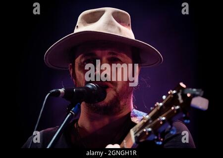 Piazzale degli Alpini Bergamo 25. September 2021 Gianluca Grignani - Akustik - live im Bergamo1000 © Andrea Ripamonti / Alamy Stockfoto