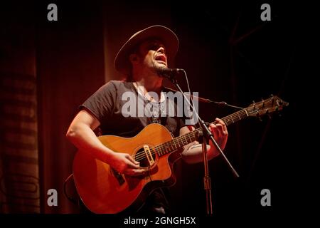 Piazzale degli Alpini Bergamo 25. September 2021 Gianluca Grignani - Akustik - live im Bergamo1000 © Andrea Ripamonti / Alamy Stockfoto