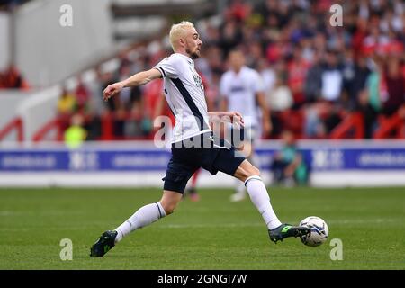 NOTTINGHAM, GROSSBRITANNIEN. 25. SEPTEMBER Scott Malone von Millwall während des Sky Bet Championship-Spiels zwischen Nottingham Forest und Millwall am City Ground, Nottingham, am Samstag, dem 25. September 2021. (Kredit: Jon Hobley | MI News) Kredit: MI Nachrichten & Sport /Alamy Live News Stockfoto