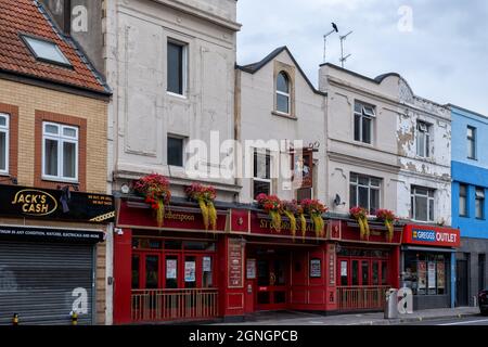 Das Äußere von St. Georges Hall - JD Wetherspoon. 203 Church Rd, Redfield, Bristol BS5 9HL (September 2021). Geschlossen Am 21. September Stockfoto