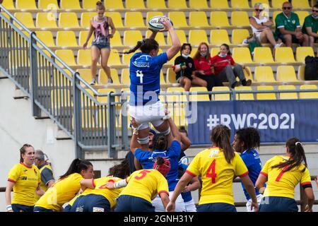 Parma, Italien. September 2021. Italienische Mannschaft gewinnt die touche während der Rugby-Weltmeisterschaft der Frauen 2022 Qualifikation - Italien gegen Spanien, Weltmeisterschaft in Parma, Italien, September 25 2021 Quelle: Unabhängige Fotoagentur/Alamy Live News Stockfoto