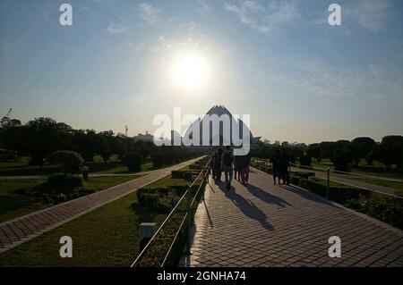 Ein Ort besucht.Dies ist einer von vielen Tempeln in Indien, der Lotus-Tempel in Neu-Delhi Stockfoto