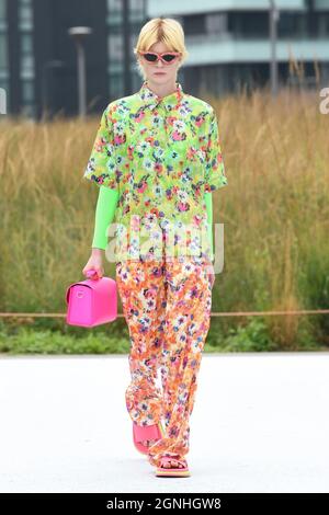 Mailand, Italien. September 2021. MSGM SS22 Runway während der Milan Fashion Week am 2021. September - Mailand, Italien. 25/09/2021 Credit: dpa/Alamy Live News Stockfoto