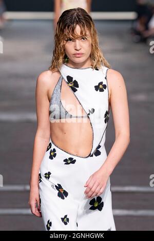 Mailand, Italien. September 2021. Georgia May Jagger auf MISSONI SS22 Landebahn während der Milan Fashion Week am 2021. September - Mailand, Italien. 24/09/2021 Credit: dpa picture Alliance/Alamy Live News Stockfoto