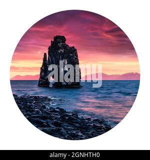 Runde Ikone der Natur mit Landschaft. Riesige Basaltstapel Hvitserkur am östlichen Ufer der Halbinsel Vatnsnes. Dramatischer Sommeraufgang im Nordwesten Stockfoto