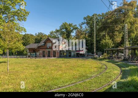 Straßenbahnhaltestelle der ehemaligen Waldbahn in Neu Isenburg, Deutschland Stockfoto