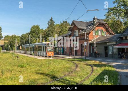 Straßenbahnhaltestelle der ehemaligen Waldbahn in Neu Isenburg, Deutschland Stockfoto