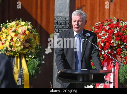 München, Deutschland. September 2021. Dieter Reiter (SPD), Bürgermeister der Stadt München, spricht anlässlich des 41. Jahrestages des Oktoberfestanschlags 1980, der von der DGB-Jugend organisiert wurde. Quelle: Tobias Hase/dpa/Alamy Live News Stockfoto