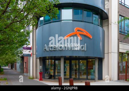 Hauptsitz von ArcelorMittal Frankreich, französische Tochtergesellschaft des globalen Stahlkonzerns ArcelorMittal Stockfoto