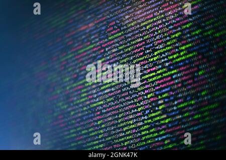 Website-Entwicklung. Analyse der Serverprotokolle. Nahaufnahme Entwicklung von Programmier- und Codierungstechnologien. Entwickler arbeiten an Websites Codes im Büro. Stockfoto