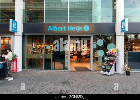 AH to Go an der Zuidplein Street Amsterdam The Netherlands 2019 Stockfoto