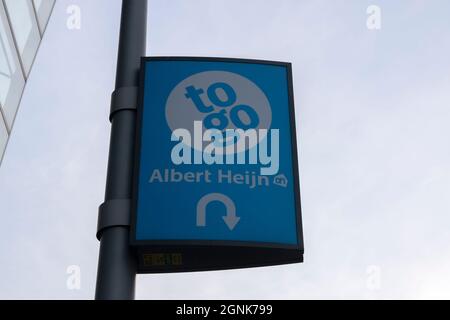 Plakat AH To Go an der Zuidplein Street Amsterdam The Netherlands 2019 Stockfoto