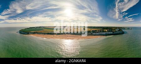 Drohne Luftaufnahme des Strandes und der weißen Klippen, Botany Bay, England, Großbritannien Stockfoto