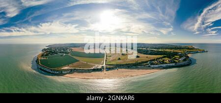 Drohne Luftaufnahme des Strandes und der weißen Klippen, Botany Bay, England, Großbritannien Stockfoto