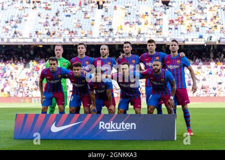 Barcelona, Spanien. September 2021. SPANIEN-FUSSBALL-LA LIGA SANTANDER-FCB GEGEN LEVANTE UD. FC Barcelona Spieler vor der Liga Santander Spiel zwischen FC Barcelona und Levante UD in Camp Nou, Barcelona, Spanien, am 26. September 2021. © Joan Gosa 2021 Credit: Joan Gosa Badia/Alamy Live News Credit: Joan Gosa Badia/Alamy Live News Stockfoto