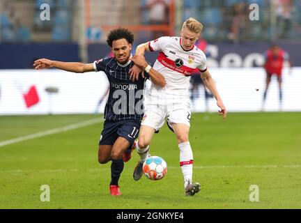 Stadt Bochum, Deutschland. 26. Sep, 2021. firo: 26.09.2021, Fuvuball, 1. Bundesliga, Saison 2021/2022, VfL Bochum - VfB Stuttgart 0: 0 Herbert BOCKHORN, Bochum links gegen FvúHRICH/dpa/Alamy Live News Stockfoto