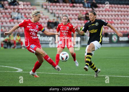 Orebro, Schweden. September 2021. Sanna Kullberg (3 KIF Orebro) während des Spiels in der Schwedischen Liga OBOS Damallsvenskan zwischen KIF Orebro und AIK in der Behrn Arena in Orebro, Schweden. Kredit: SPP Sport Pressefoto. /Alamy Live News Stockfoto