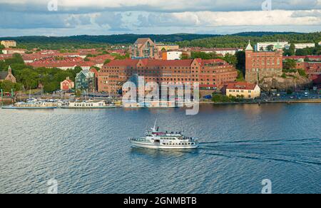 Göteborg, Schweden - Juli 8 2009: Lasse Dahlqvist (jetzt Nobel, IMO 6519522), vorbei an Klippan und Novotel. Stockfoto