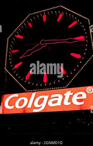 New York, NY, USA. 25. September 2021. Blick auf die Skyline von Manhattan, nachts, vom Hudson River aus. Kredit: Steve Mack/Alamy Stockfoto