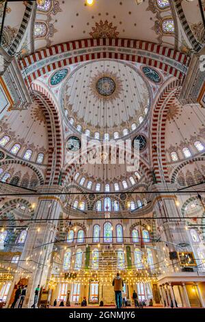 Innenansicht der Fatih-Moschee am 1. Januar 2021, istanbul, Türkei Stockfoto