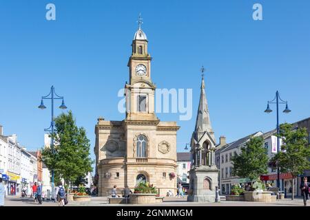 Coleraine Town Hall, The Diamond, Coleraine (Cuil Ratmain), County Derry, Nordirland, Vereinigtes Königreich Stockfoto