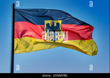 Offizielle Flagge der Bundesdienstflagge der Bundesrepublik Deutschland Stockfoto