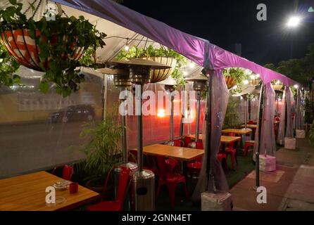 West Hollywood, Kalifornien, USA 22. September 2021 Ein allgemeiner Blick auf die Außenatmosphäre am 22. September 2021 in West Hollywood, Kalifornien, USA. Foto von Barry King/Alamy Stockfoto Stockfoto