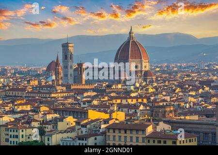 Florenz Italien, Skyline der Stadt bei Sonnenaufgang am Dom von Florenz Kathedrale Santa Maria del Fiore, Toskana Italien Stockfoto