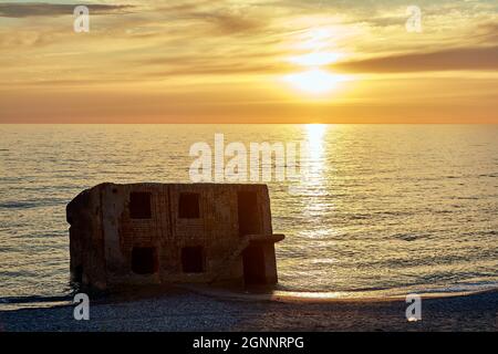 Die nördlichen Festungen sind ein Teil der Festung von Liepāja, bei Sonnenuntergang Stockfoto