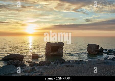 Die nördlichen Festungen sind ein Teil der Festung von Liepāja, bei Sonnenuntergang Stockfoto