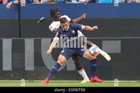 Stadt Bochum, Deutschland. 26. Sep, 2021. firo: 26.09.2021, Fuvuball, 1. Bundesliga, Saison 2021/2022, VfL Bochum - VfB Stuttgart 0: 0 Danilo SOARES, Bochum vorne gegen COULIBALY/dpa/Alamy Live News Stockfoto