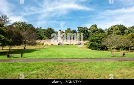 The Dunmore Pineapple Folly in Dunmore Park, bei Airth in der Nähe von Stirling in Stirlingshire, Schottland, im Besitz des Natiional Trust for Scotland Stockfoto