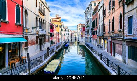 Venedig Stadt, Italien. Romantische venezianische Kanäle mit engen Gassen. Italien Reisen und Sehenswürdigkeiten Stockfoto