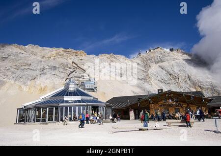 Zugspitze mit Sonn Alpin, Deutschland, Bayern, Zugspitze Stockfoto