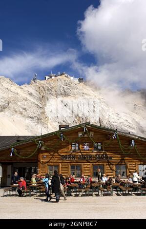 Zugspitze mit Sonn Alpin, Deutschland, Bayern, Zugspitze Stockfoto