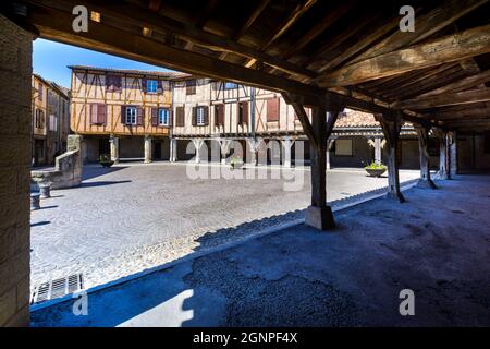 Zentraler Ort des Lautrec Village, Tarn, Frankreich Stockfoto