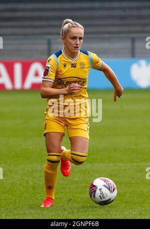 BARNETT, ENGLAND - 26. SEPTEMBER: Faye Bryson Leine von Reading FC Women während der Barclays FA Women's Super League zwischen Tottenham Hotspur und Reading A Stockfoto